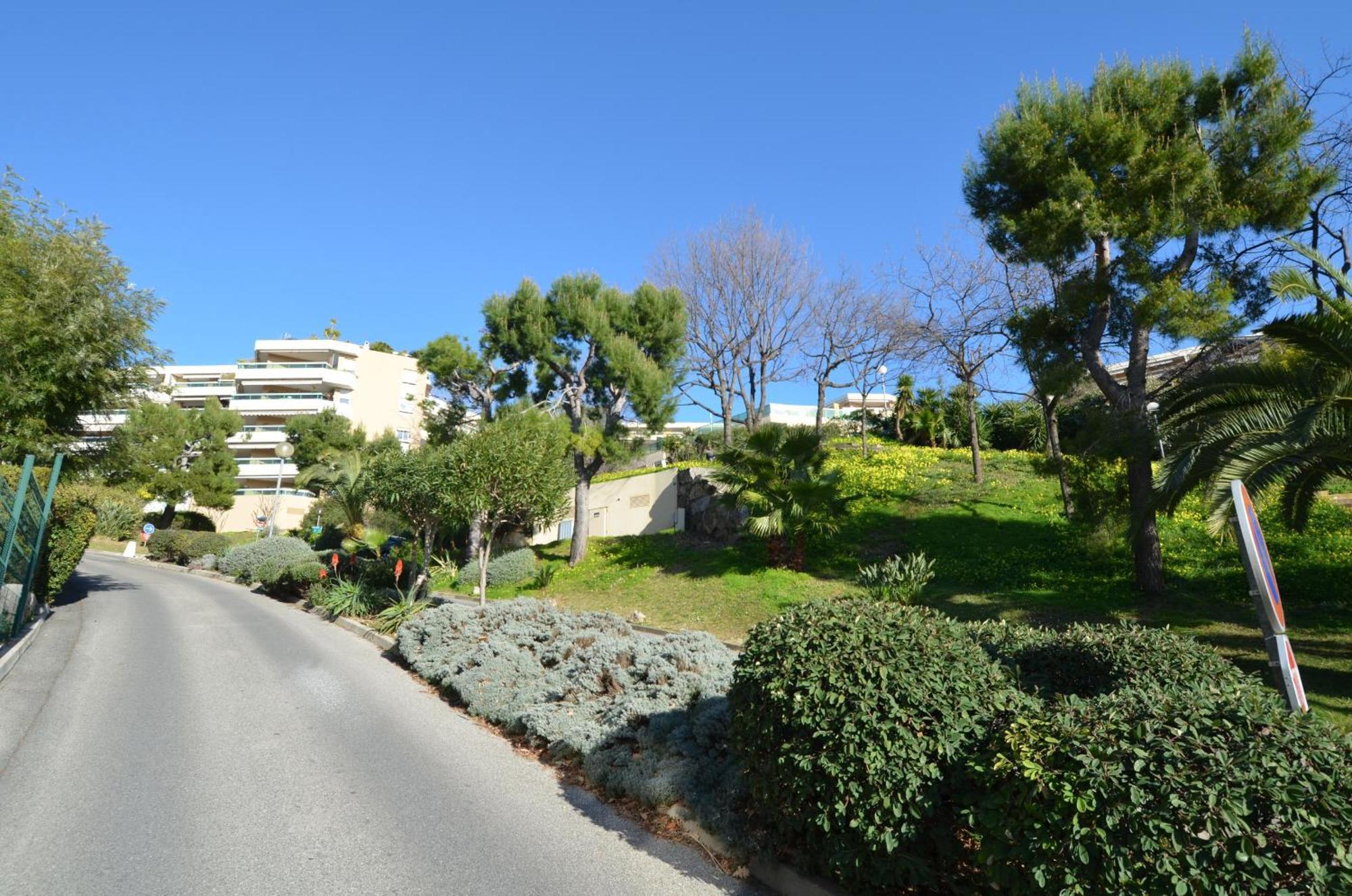 Plein Ciel - Appartement 5 Personnes Avec Piscine Sur La Corniche Fleurie A 니스 외부 사진
